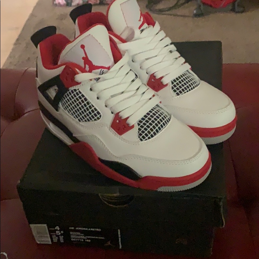 Copy Air Jordan Retro 4 Fire Red size 7 in women